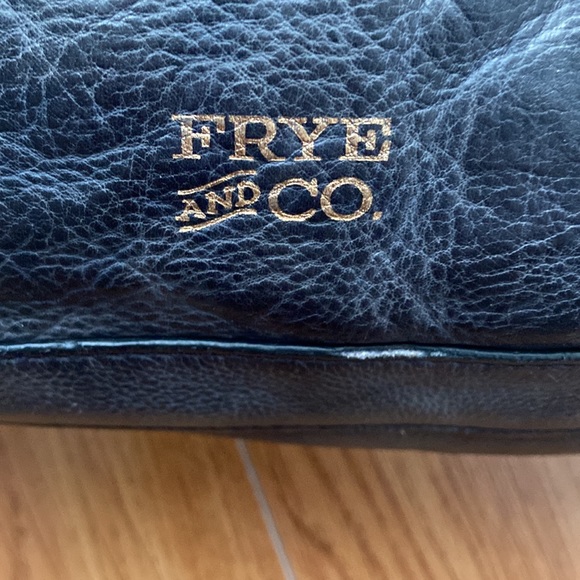 Frye & Co. leather weather worn purse with long and short straps zipper top - Picture 5 of 12